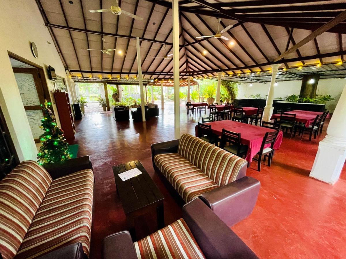 Tishan Holiday Resort 폴로나루와 외부 사진