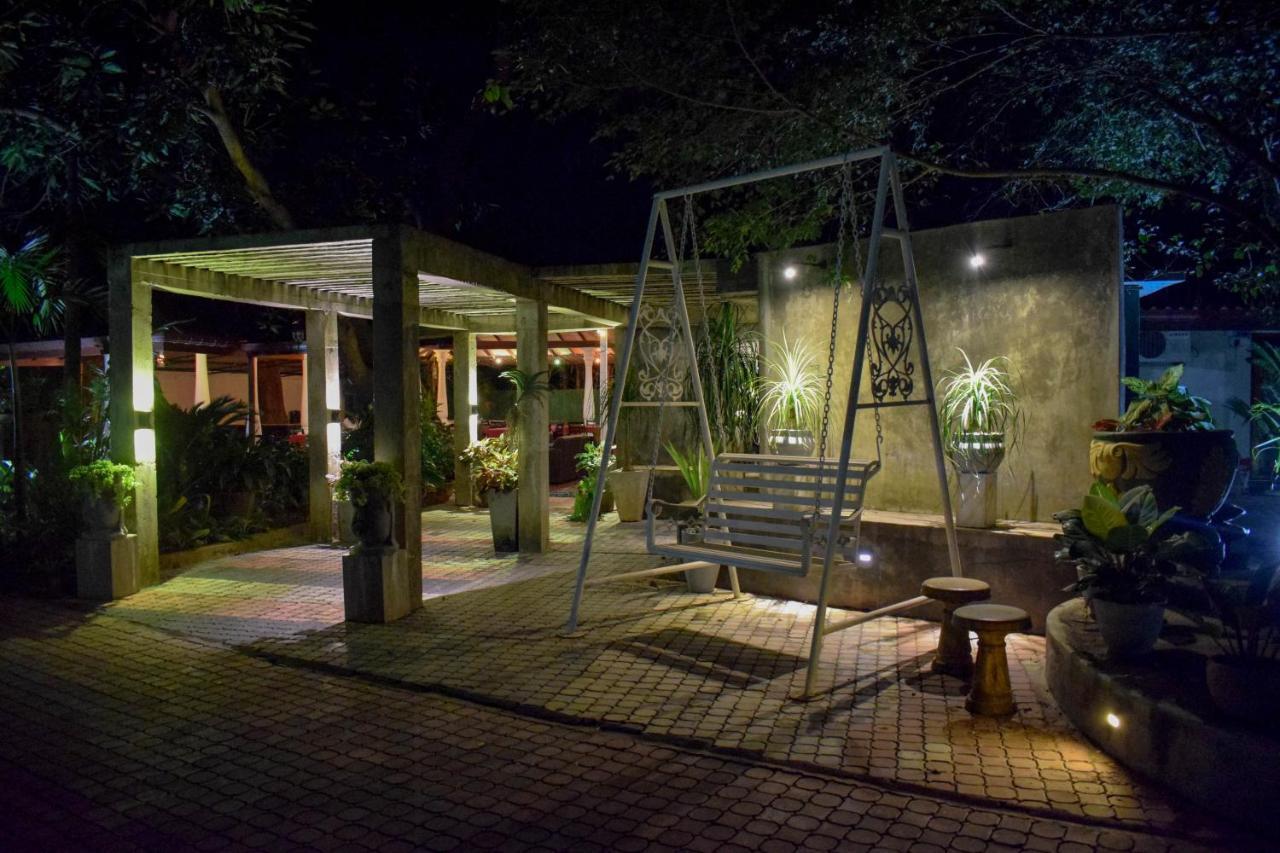 Tishan Holiday Resort 폴로나루와 외부 사진